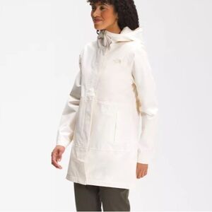 The North Face Womens Woodmont long Hooded Rain Parka jacket.XL